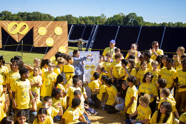 200+ students from across the state flipping the switch on the Jackson, TN solar project in September 2022